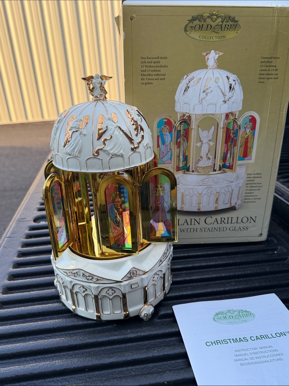 White and Gold Christmas Carillon with Stained Glass Gold Label Collection